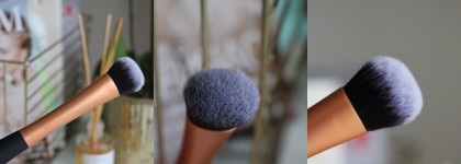 Real Techniques brushes by Samantha Chapman