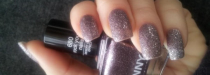 Anny Nail polish 680 Rock Your Nails - Desert Glam Effect - драгоценный песок из королевской сокровищницы