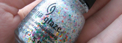 Пасхальный "Чайник" или  China Glaze  1194 It's a trap-eze
