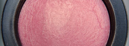 Румяна и золото в MAC Mineralize Blush Petal Power