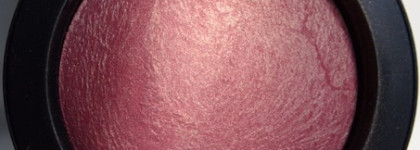 Румяна и золото в MAC Mineralize Blush Petal Power