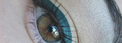 Maybelline Eye Studio Master Precise Liquid Eyeliner - Jungle Green