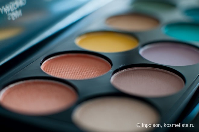 Sleek MakeUP I-Divine eyeshadow palette #450 Del Mar Vol. II