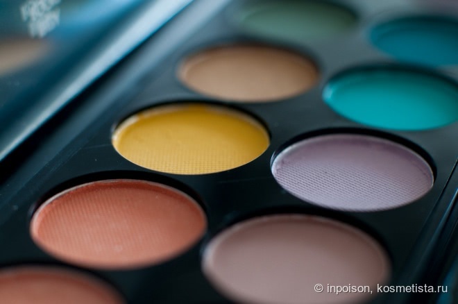 Sleek MakeUP I-Divine eyeshadow palette #450 Del Mar Vol. II