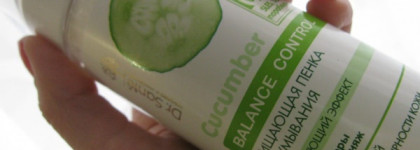 Очищающая пенка для умывания Dr. Santé Cucumber Balance Control и дневной крем Dr. Santé Camomile