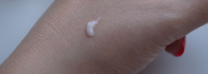 Крем-гель для снятия признаков усталости и сияния кожи вокруг глаз Luminescence moisturizing eye-reviver gel  Hydra Sparkling Givenchy