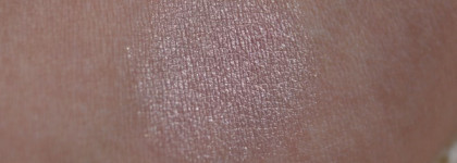 Тени Catrice из серии Liquid Metal №020 «Gold N`roses»