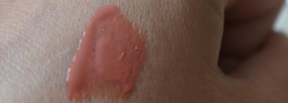 Жидкая помада-блеск Dior Addict Fluid Stick Fabulous Wear High Impact Glossy Colour Lip Hybrid  в оттенке 219 Whisper Beige