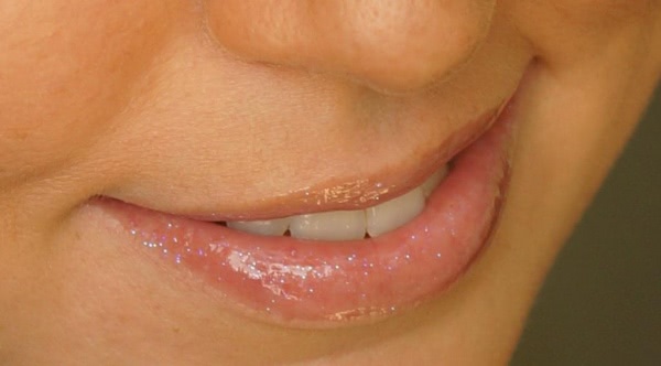 Блеск-бальзам для губ Givenchy Gelee D'interdit Smoothing Gloss Balm Crystal Shine в оттенке №8 Electric Purple