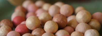 Сравним ? Guerlain Meteorites Aquarella Light Revealing Pearls of Powder и Guerlain Meteorites Perles D'etoile "Un soir a L'opera"