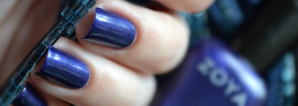 Прекрасный синий от Zoya Professional Nail Lacquer в оттенке #zp679 "neve"