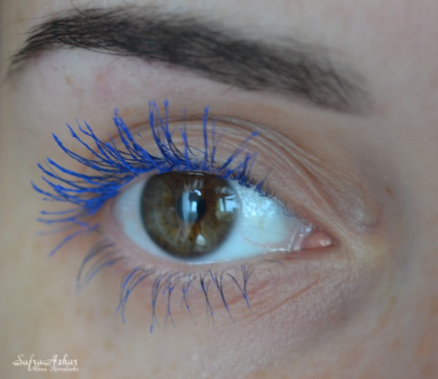 Очень летняя водостойкая тушь от Clarins Truly Waterproof Mascara Volume, Length 12-hour Hold в оттенке #02 Curacao
