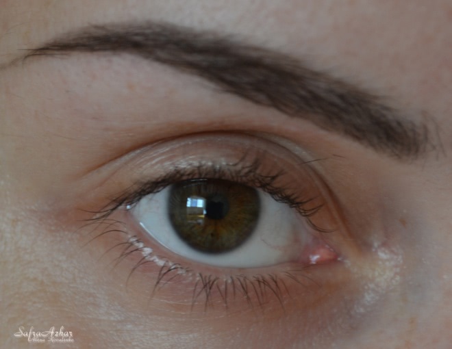 Очень летняя водостойкая тушь от Clarins Truly Waterproof Mascara Volume, Length 12-hour Hold в оттенке #02 Curacao