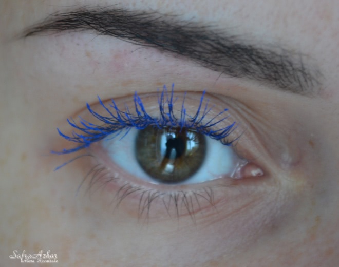 Очень летняя водостойкая тушь от Clarins Truly Waterproof Mascara Volume, Length 12-hour Hold в оттенке #02 Curacao