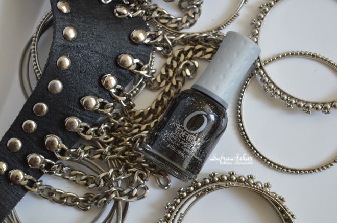 Темная сторона... или просто Orly Nail Laquer #40637 Goth-Название говорит,само за себя.