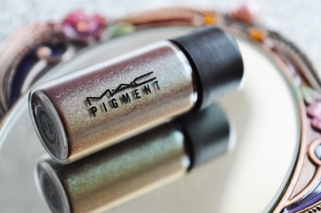 Ангельская пыль от MAC Pigment Blue Brown