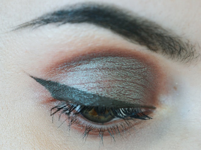 Ангельская пыль от MAC Pigment Blue Brown