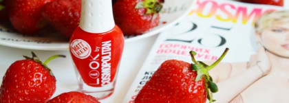 А матовый ли? Matt Red Naillook by Cosmopolitan