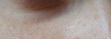 Привет, ромашки....или пост о Clarins Haute Tenue + SPF 15 в оттенке #103 ivory