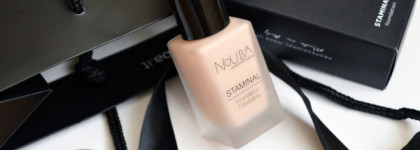 Nouba Professional Make-up Staminal Foundation & Nouba Oval Brush