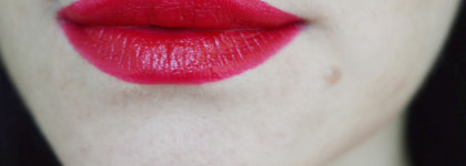 Весна близко...оденем губы в красный? MAC Satin Lipstick MAC Red