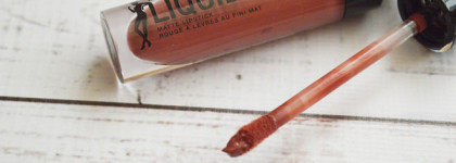 Wet'n'Wild Megalast Liquid Catsuit Matte Lipstick в оттенке E925B Give me Mocha