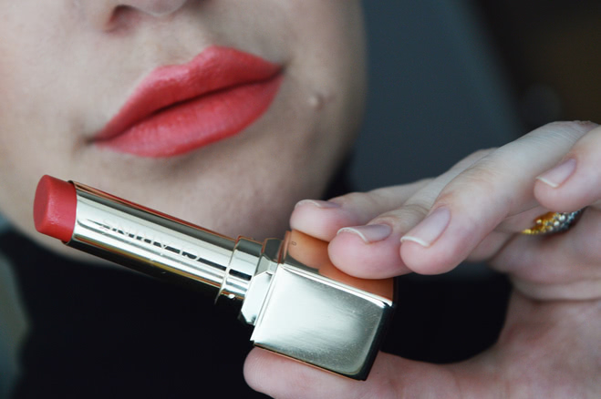Коралловая весна с Clarins Rouge Eclat Satin Finish Age-Defying Lipstick #08 Coral Pink
