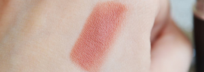 Плюшевый мишка от MAC Velvet Teddy Matte Lipstick