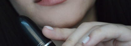 Плюшевый мишка от MAC Velvet Teddy Matte Lipstick