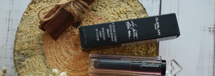 Осень в кожаном пиджаке от Guerlain La Petite Robe Noire Deliciously Shiny Lipstick #013 Leather Blazer