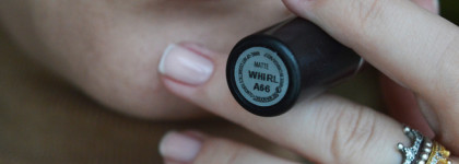 Welcome back to 90s с помадой от MAC Matte Lipstick Whirl