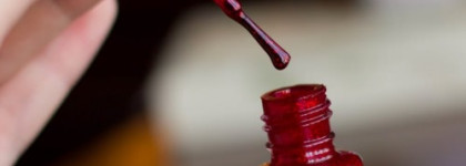 Репетиция новогоднего маникюра с лаками China Glaze *182* Ruby Pumps и Golden Rose Carnival *01*