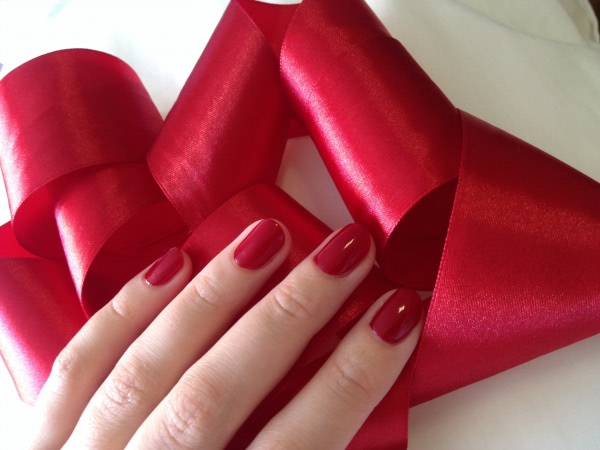 Свадебный маникюр с Dior Diorific Vernis 751 Marilyn