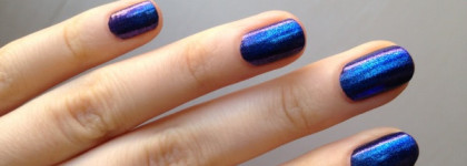 Новогодний маникюр с Sally Hansen HD Hi-Definition Nail Color №16 Laser