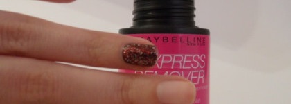 Тест-драйв жидкости для снятия лака Express Remover от Maybelline