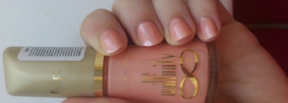 "Лаковая шкатулка" - лаки Avon, Miss Claire, MaxFactor