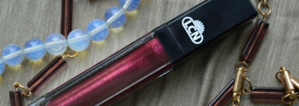 Ярко-насыщенно-глянцево. LCN Lipgloss в оттенке Shiny Berries