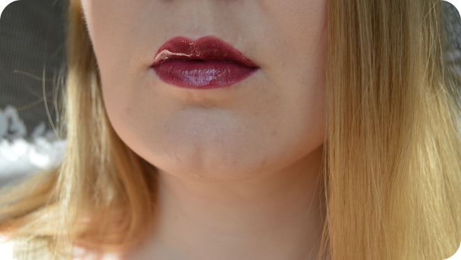 Дьявольский торт на моих губах - Nyx Butter Gloss в оттенке Blg22 Devil`s food cake