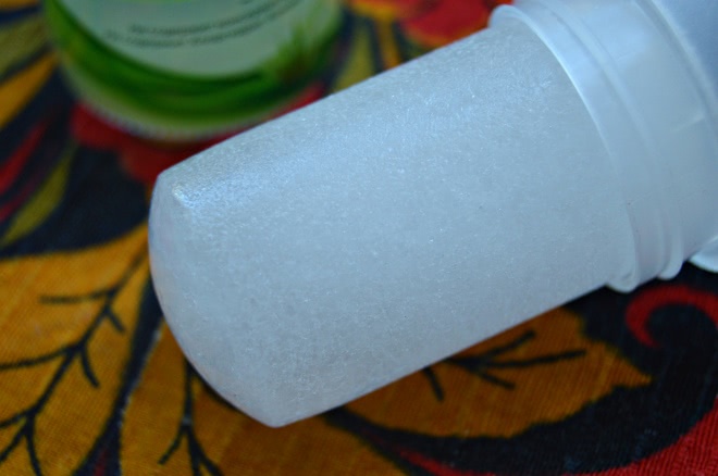 Почему я не сдружилась с Crystal Deodorant и полюбила Deonat Aloe Mineral Deodorant stick