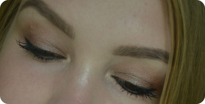 Корейские тени Eyeshadow Small от VOV в оттенках 0245Е (Dolls Brown), 0842Е (Silver Extreme), 0402 (Beach Blue), 0231 (Shine Beige)