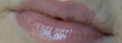 Красивый, нежный, увлажняющий. Это все он - Yves Saint Laurent Gloss Volupte #210