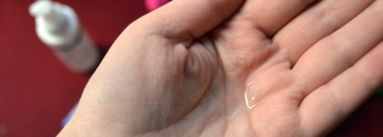 Для тех, кому флюиды для кончиков волос кажутся излишне жирными. Missha Procure Silky Coating Hair Essence