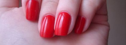 Красный лак от Sally Hansen Complete Salon Manicure №570 Right  Said Red