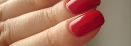 Красный лак от Sally Hansen Complete Salon Manicure №570 Right  Said Red