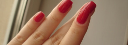 Красный лак от Sally Hansen Complete Salon Manicure №570 Right  Said Red
