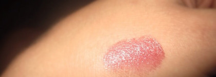 Всем такая знакомая Miss Pupa Ultra Brilliant Lipstick