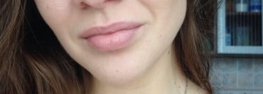 Счастливая случайность - Chanel Vitalumiere Compact Douceur Lightweight Compact Makeup Radiance Softness And Comfort SPF 10, оттенок 030 Беж