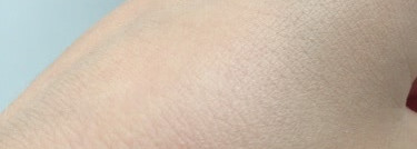 Счастливая случайность - Chanel Vitalumiere Compact Douceur Lightweight Compact Makeup Radiance Softness And Comfort SPF 10, оттенок 030 Беж