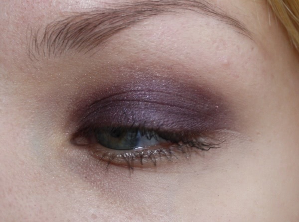Рождественская коллекция 2014-2015 Guerlain Un Soir a L’Opera (Вечер в опере) Holiday 2014 Collection или мои первые двойные тени Guerlain L’Ecrin 2 Couleurs Eyeshadow в оттенке 10 Cygne noir