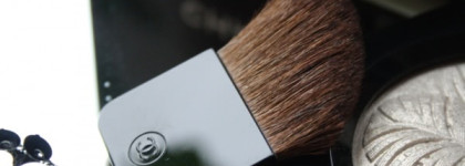 Chanel Camelia De Plumes Poudre Illuminatrice Highlighting Powder Chanel Plumes Precieuses for Holiday 2014-2015 Collection